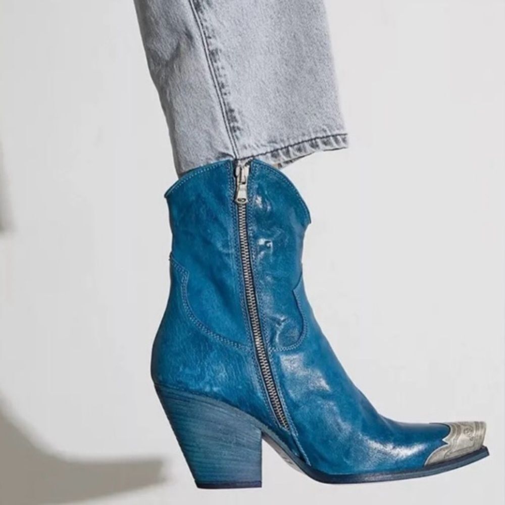 Free People Italian-crafted leather Brayden Western Boots size US 8 / EU 38